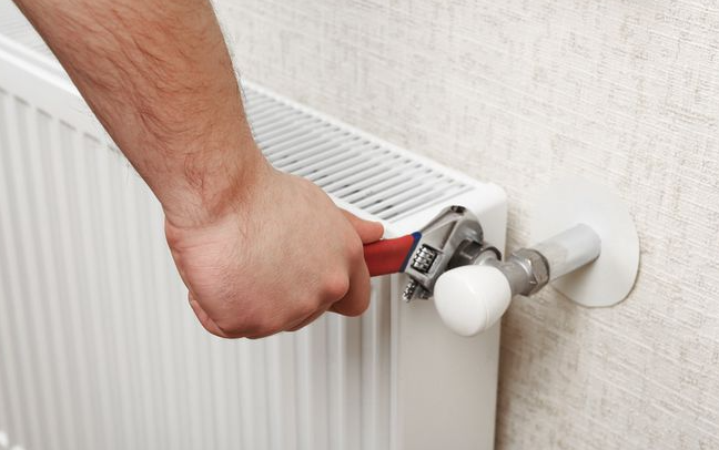 暖氣片溫控設(shè)施不能私自拆除，會(huì)導(dǎo)致樓棟水力失衡
